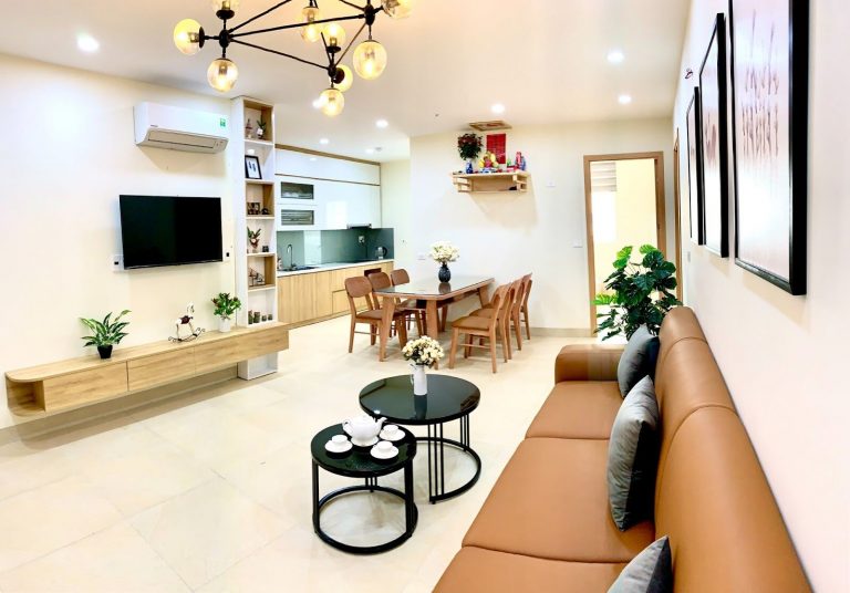 Gian bếp được tích hợp ngay phòng khách